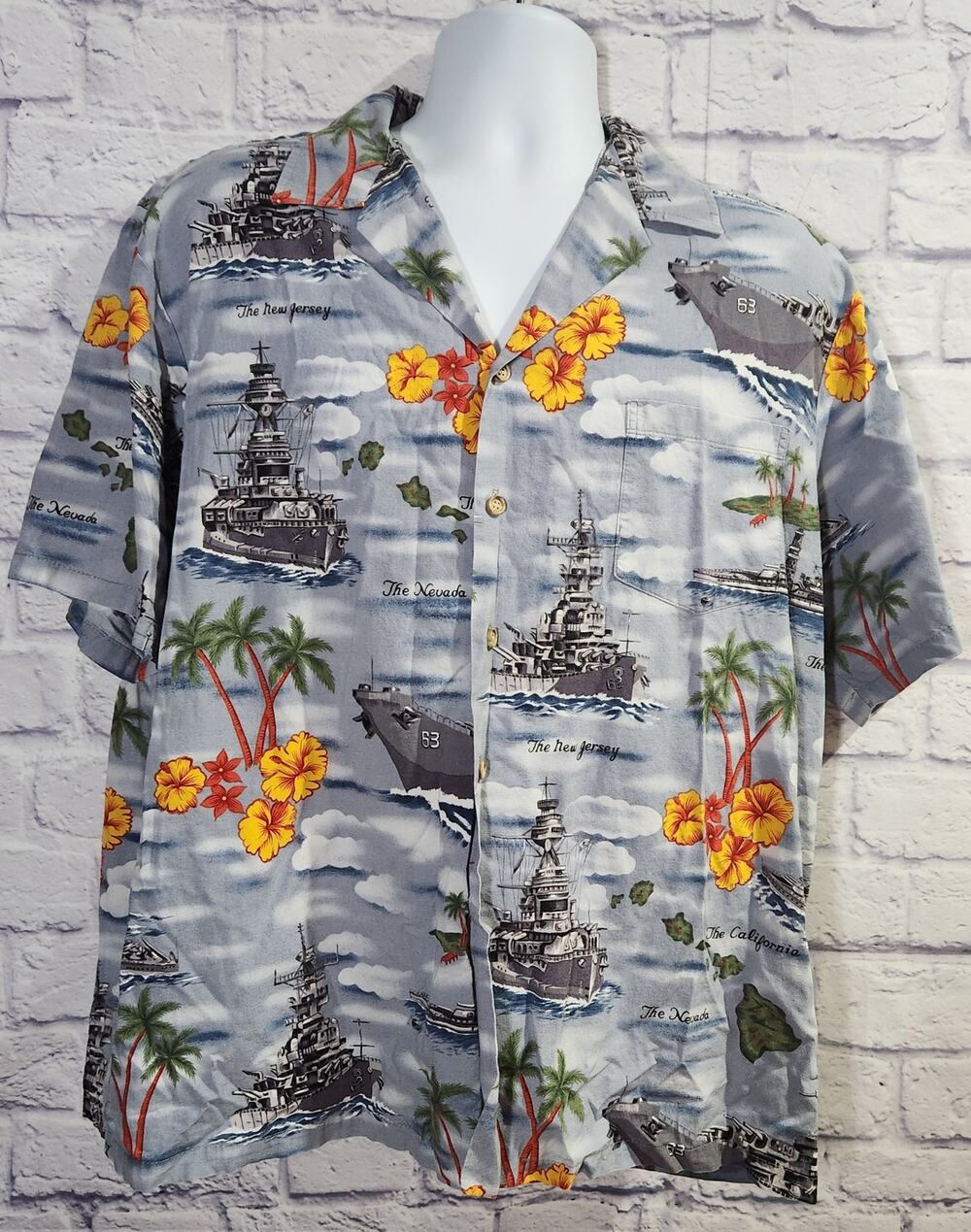 VTG Kalaheo Battleship Hawaiian Print Button Up Top XL Lightweight Short Sleeves